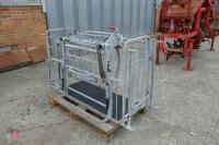 IAE SHEEP TURNOVER CRATE - 6