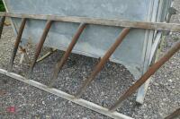 14' 6'' DIAGONAL FEED BARRIER - 3