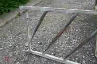 14' 6'' DIAGONAL FEED BARRIER - 4