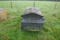 SF NEXT BOX & 2 GALVANISED FEEDERS - 3