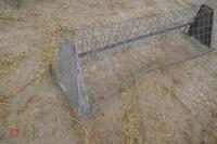 IAE 5'8'' HOOK OVER HAY RACK (30) - 5