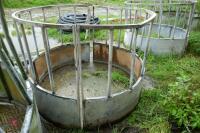 GALVANISED YEARLING CATTLE ROUND FEEDER