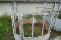 GALVANISED YEARLING CATTLE ROUND FEEDER - 2