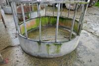 GALVANISED YEARLING CATTLE ROUND FEEDER - 6