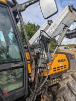 2001 VALTRA 6850 4WD TRACTOR WITH LOADER - 9