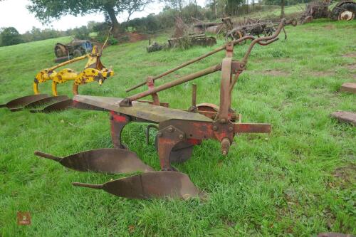 DAVID BROWN 2 FURROW CONVENTIONAL PLOUGH