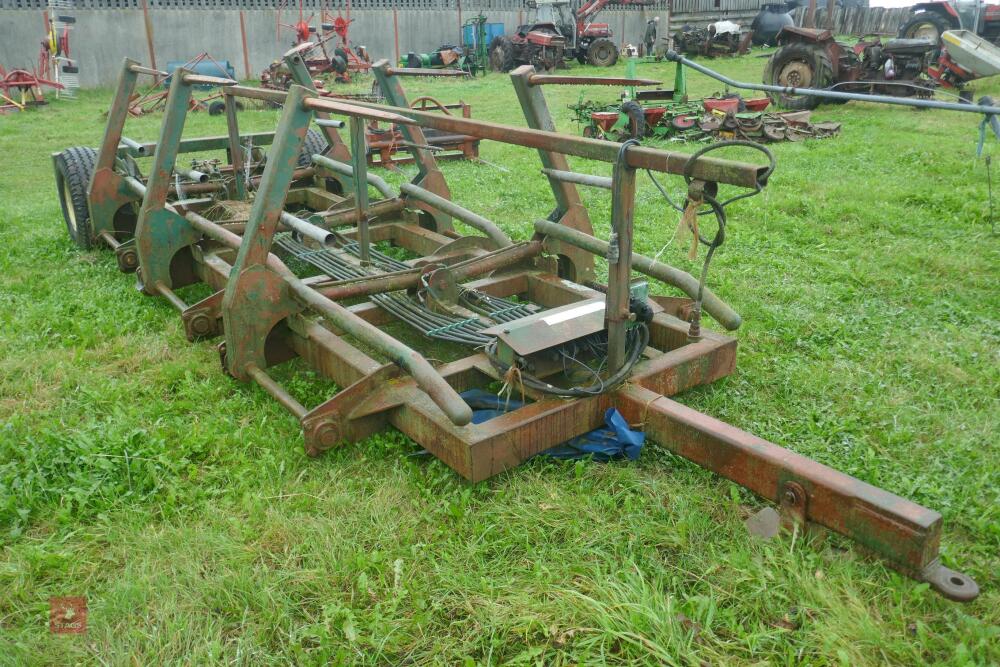 ROSEWELL BALE CHASER TRAILER