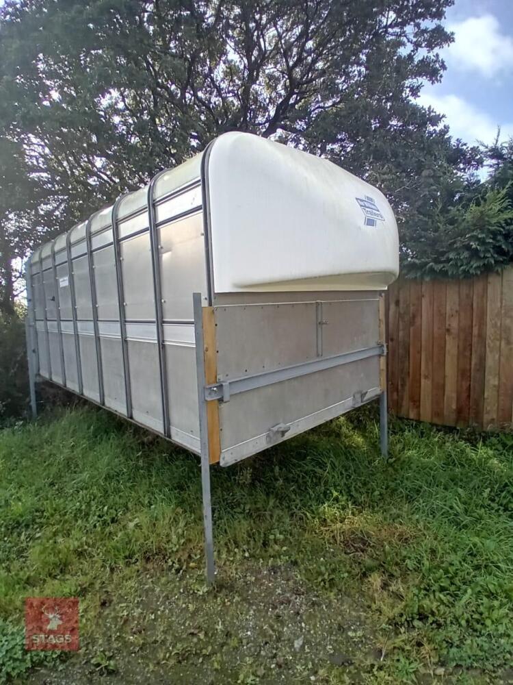 IFOR WILLIAMS 14' STOCK BOX