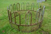 TOMBSTONE CATTLE RING FEEDER - 4