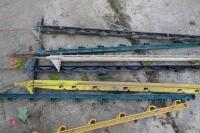 7 PLASTIC ELECTRIC FENCE STAKES - 3