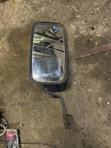 JCB MIRROR & RADIATOR SCREEN