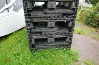 5 PLASTIC FOLDING COLLAPSIBLE CRATES - 4