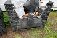 5 PLASTIC FOLDING COLLAPSIBLE CRATES - 7