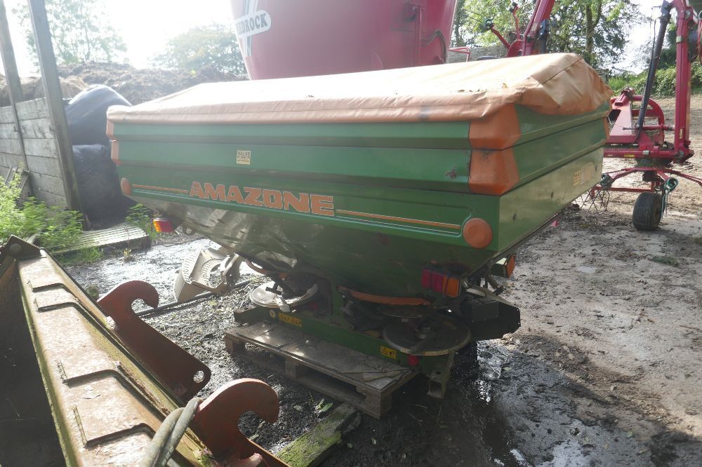 2009 AMAZONE ZA-M1200 FERTILISER SPINNER