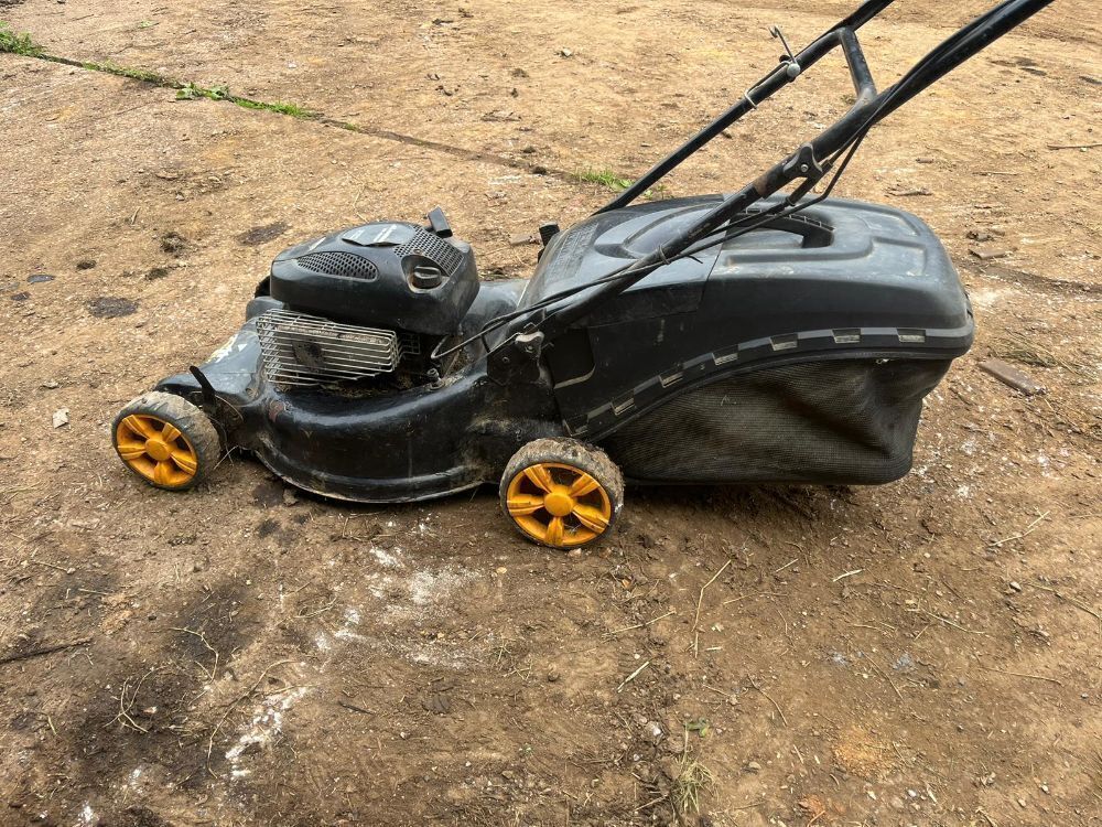 MCCULLOCH PETROL MOWER S/R