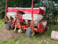 2010 KVERNELAND 6 ROW MAIZE DRILL - 6