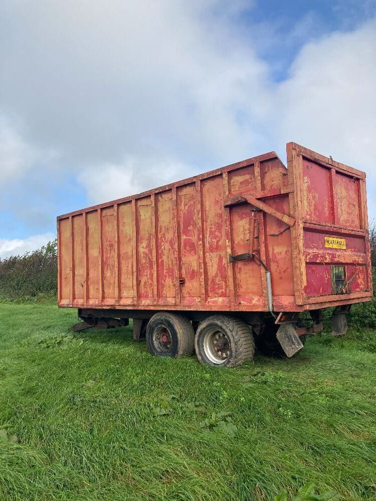 LARRINGTON 18T SILAGE TRAILER