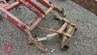 MF 80 TRACTOR FORE LOADER - 6