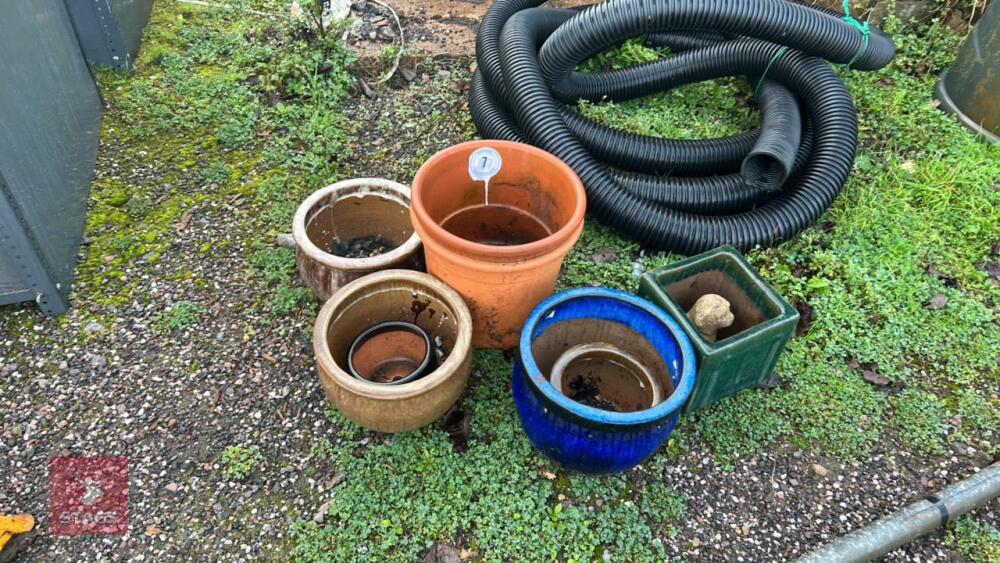 8 PLANT POTS