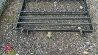 2 IRON GATES - 160CM - 4
