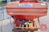 LELY SUPERBOWL 24 FERTILISER SPREADER - 8