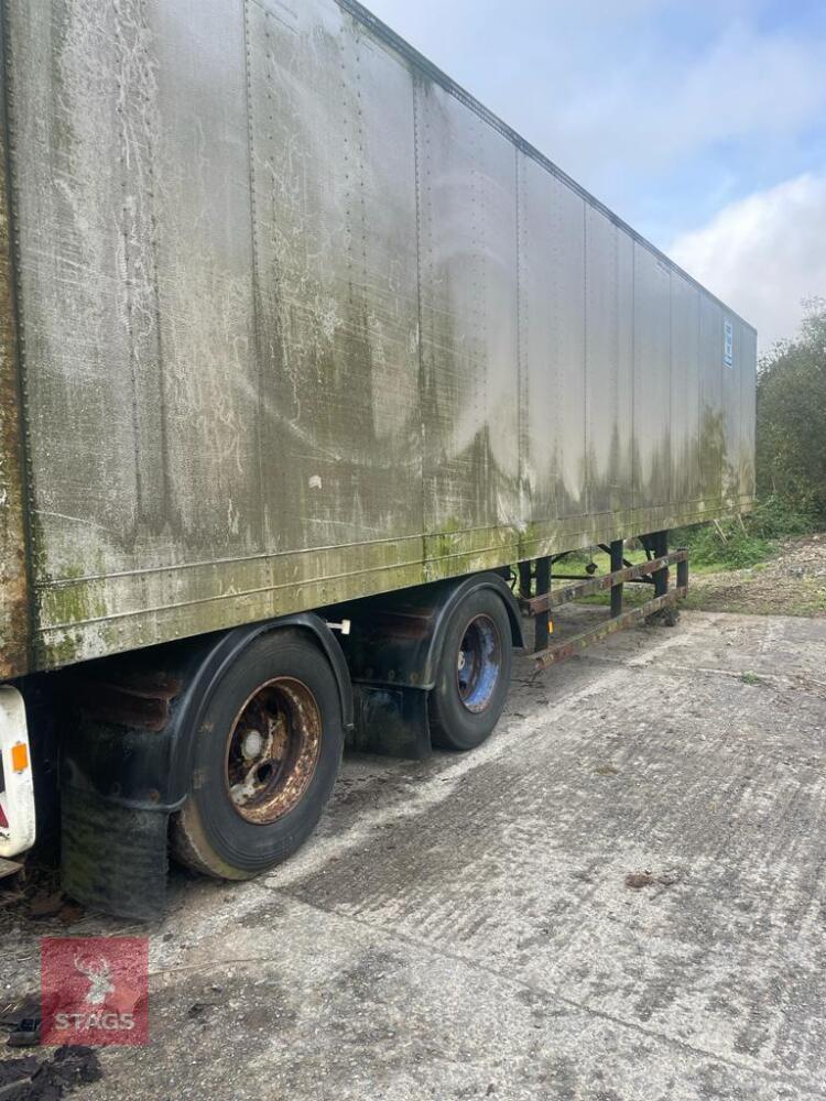40' ARCTIC TRAILER