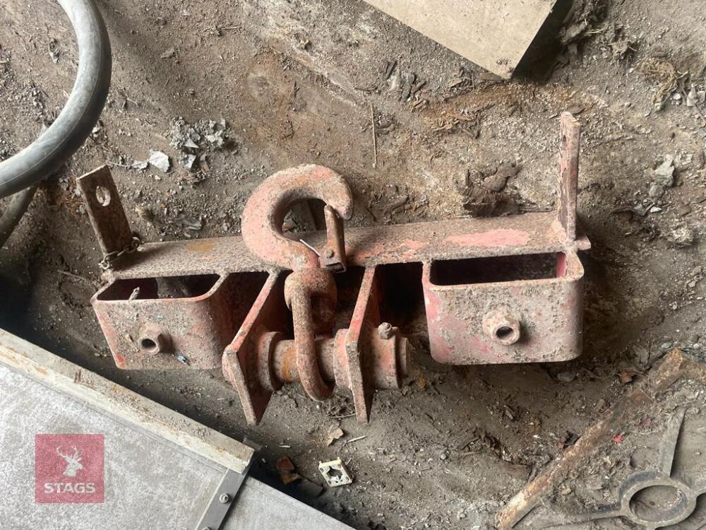 LIFTING BRACKET