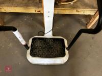 REVIBER VIBRATION PLATE EXERCISER - 3