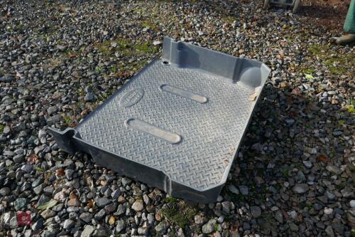 LAND ROVER PLASTIC BOOT LINER