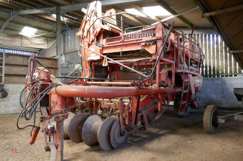 1990 GRIMME 90 POTATO HARVESTER