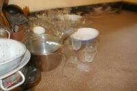 QTY OF KITCHENWARE & GLASSWARE (109) - 2