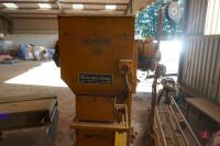 WILTHAMBURY 320 CONVEYOR & BAG STITCHER - 3