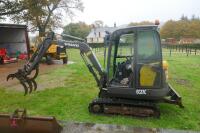 2014 VOLVO EC27C DIGGER - 2