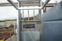 BATEMAN SLIDING RACE DOOR - 6