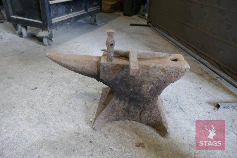 BLACKSMITHS ANVIL & TOOLS