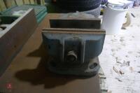 HEAVY DUTY BENCH VICE - 6