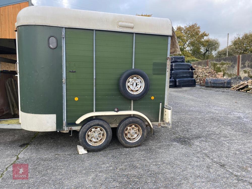 SINCLAIR 2 HORSE TRAILER