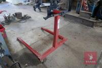 WOLF 560KG HEAVY DUTY ENGINE STAND - 5