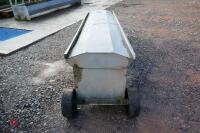 GALVANISED MOBILE LAMB CREEP FEEDER - 4