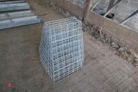 5 MESH SHEEP HOOK OVER HAY RACKS - 4