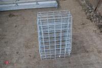 5 MESH SHEEP HOOK OVER HAY RACKS - 8