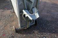 BATEMAN GALVANISED CALF DE-HORING CRATE - 5