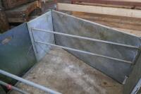 IAE GALVANISED LAMB ADOPTER - 3