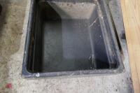 JFC PLASTIC SINGLE WATER TROUGH - 6