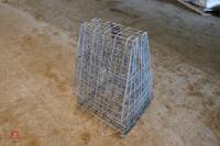 5 WIRE METAL SHEEP HAY RACKS - 3