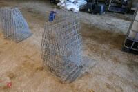 5 WIRE METAL SHEEP HAY RACKS - 2