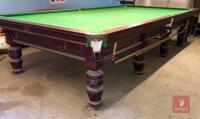 SNOOKER TABLE