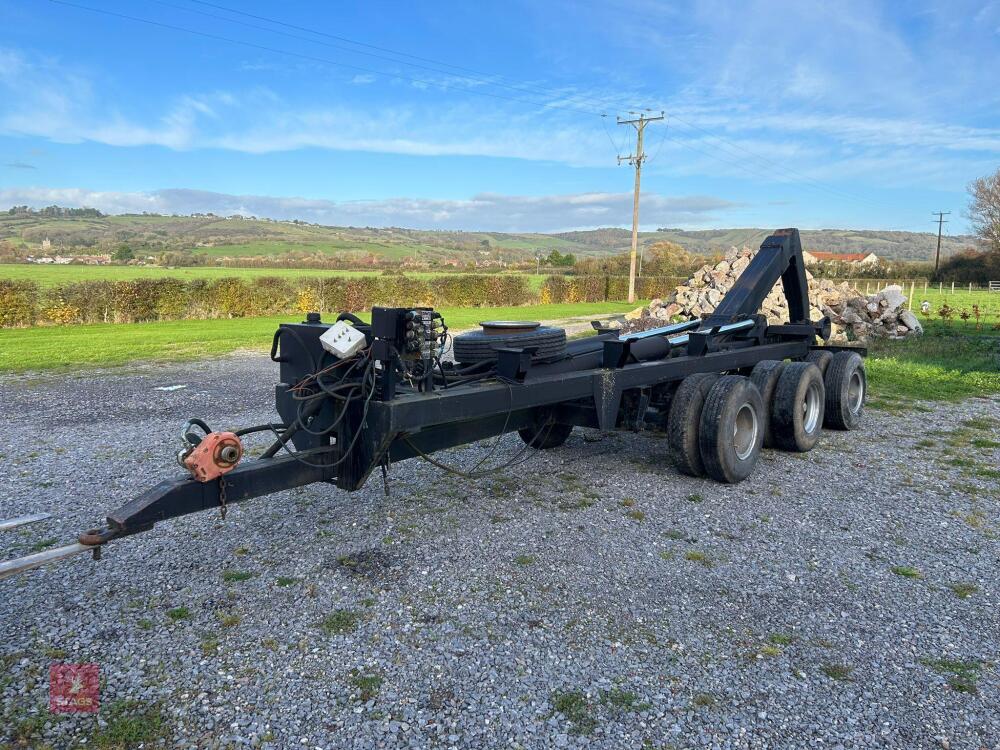 TRI-AXLE HOOK LOADER TRAILER (S/R)