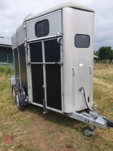 IFOR WILLIAMS HORSE TRAILER