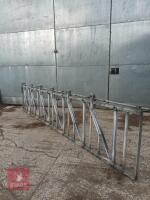 3 X 14'10'' SELF LOCKING YOKES